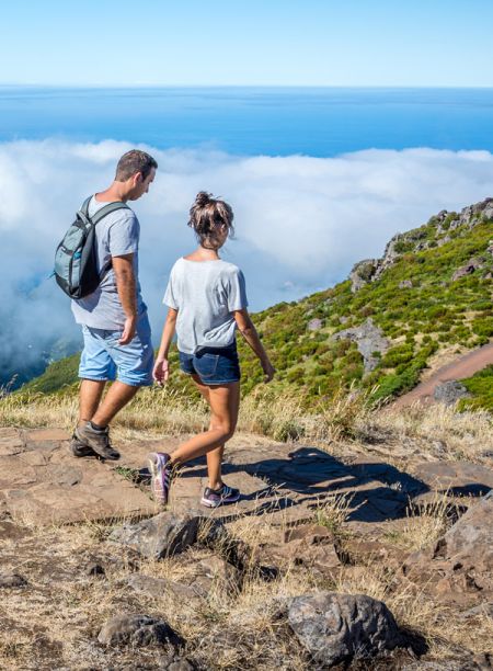 walking in Achada do Teixeira